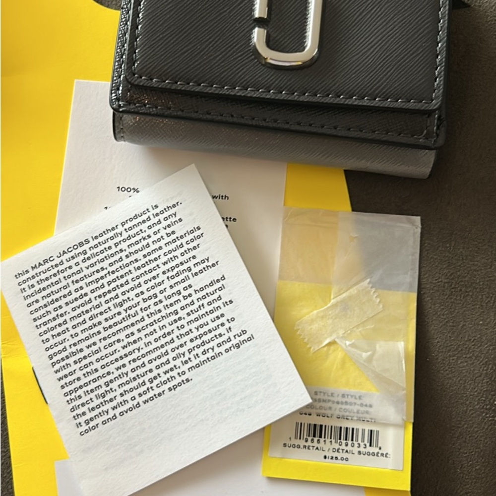 Marc Jacobs Black Leather Wallet